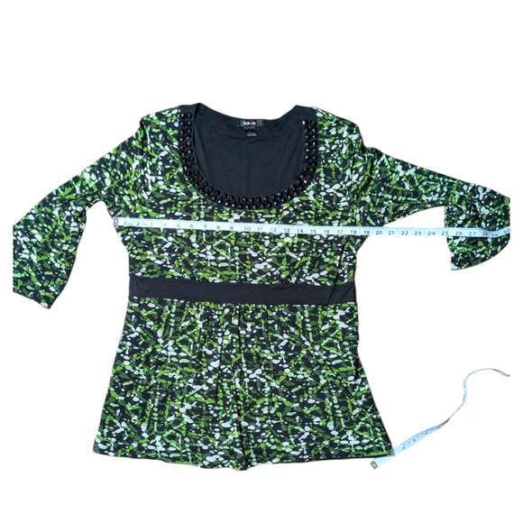 Style & Co- Green/Black/White Blouse --Black sequin neck line - Size Lg - Picture 3 of 5